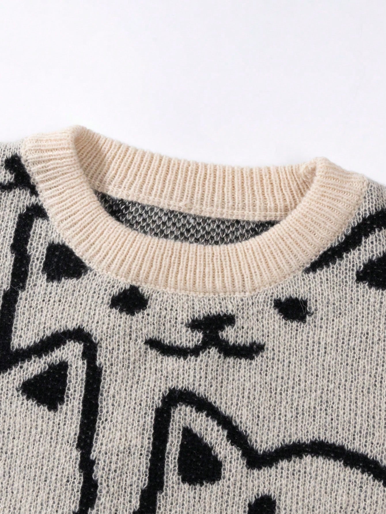 ANDREILEE CAT JACQUARD PATTERN SWEATER