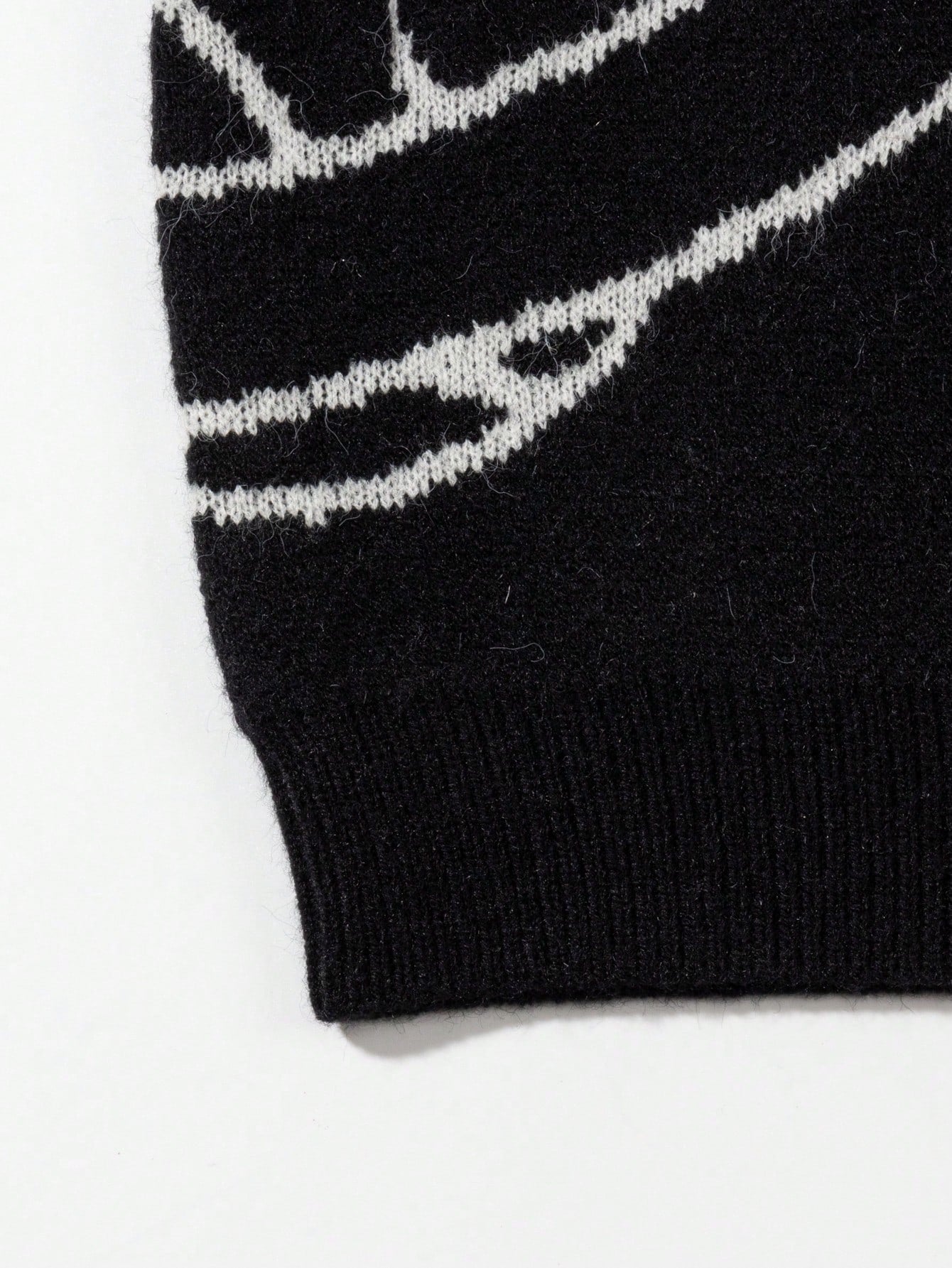 ANDREILEE STAR JACQUARD SWEATER