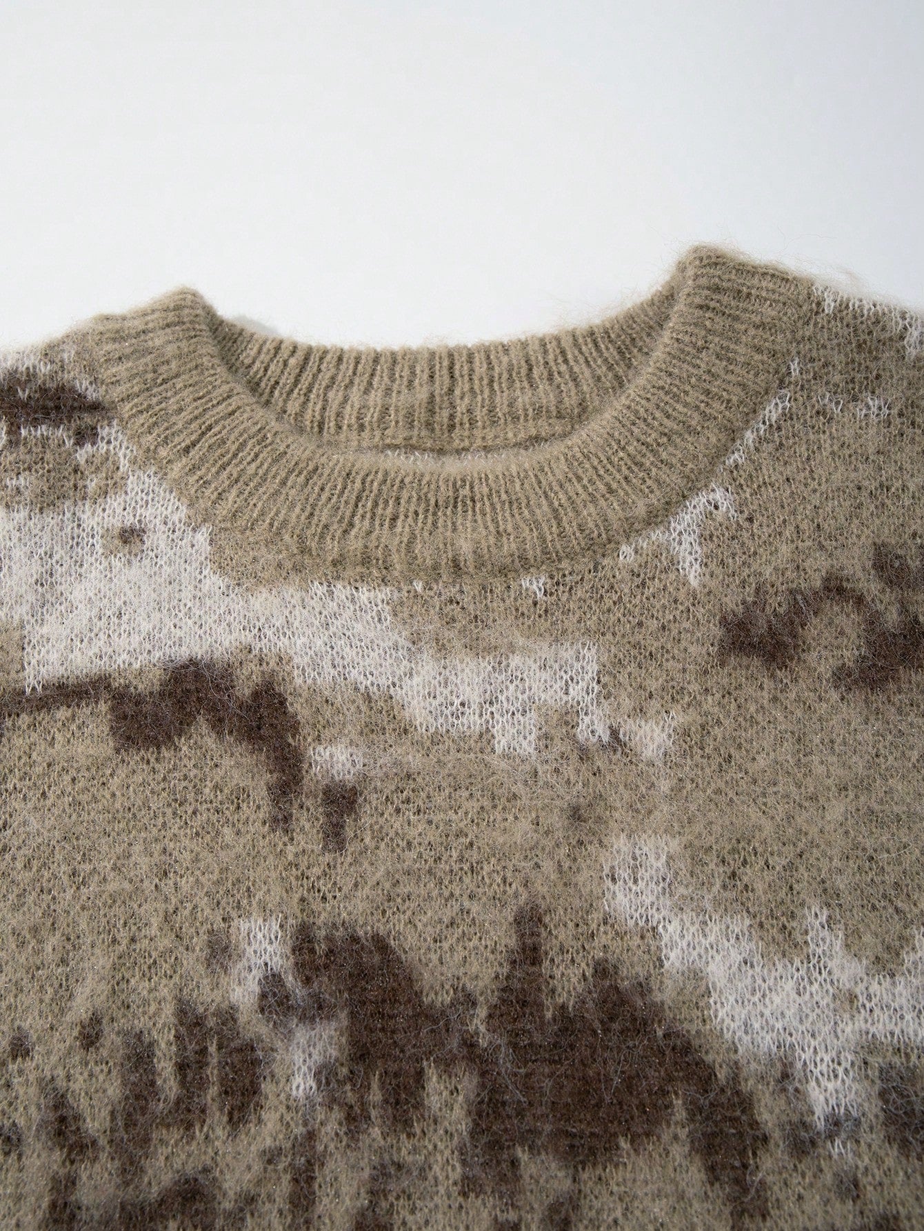 ANDREILEE HIGH STREET COLORBLOCK PULLOVER SWEATSHIRT