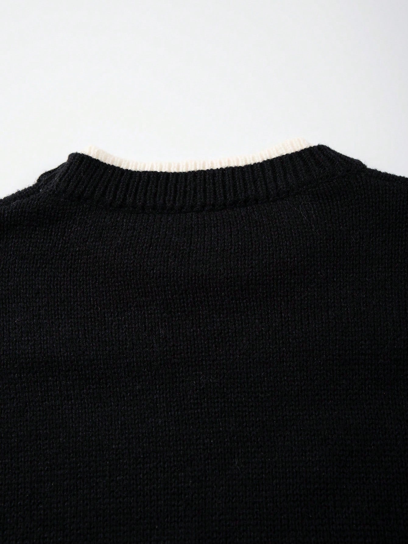 ANDREILEE SKULL LETTER PRINT PULLOVER SWEATER