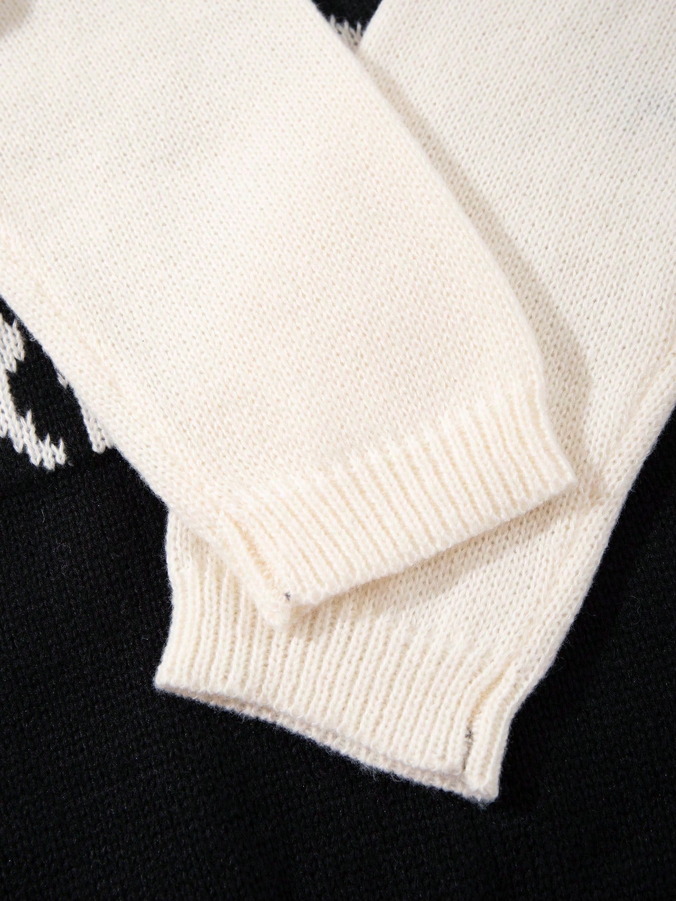 ANDREILEE SKULL LETTER PRINT PULLOVER SWEATER