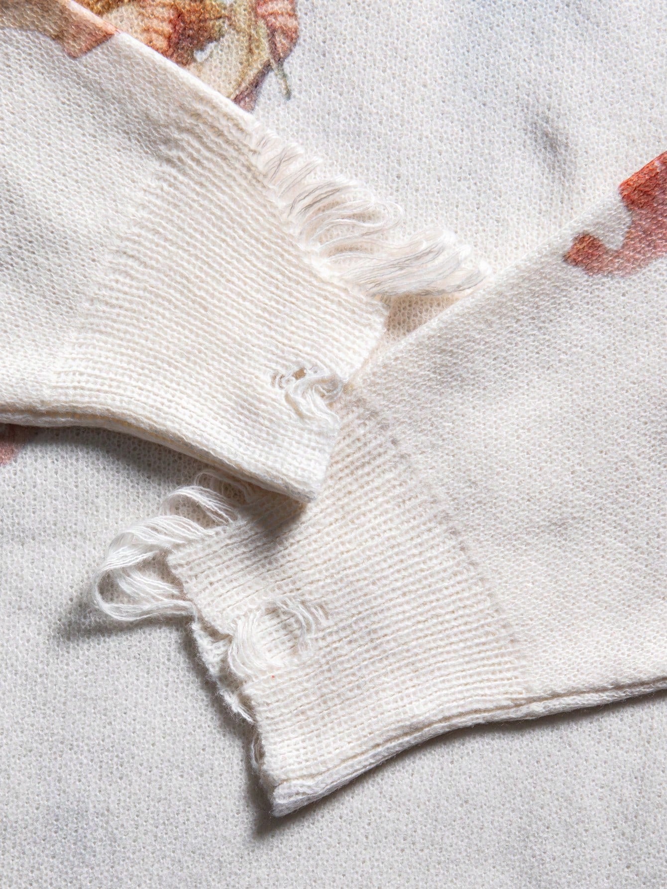 ANDREILEE CUPID CREW NECK PULLOVER SWEATER