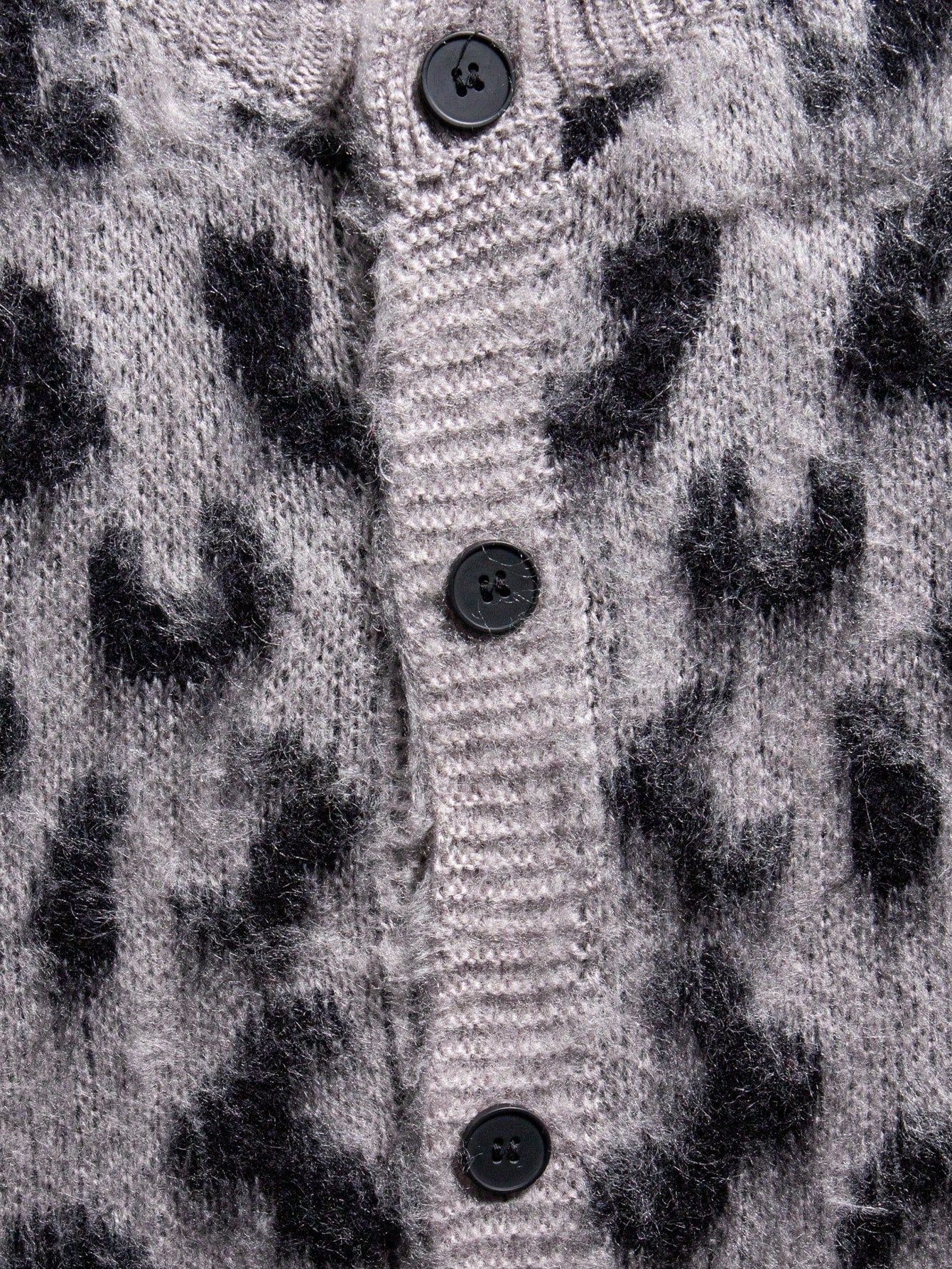 ANDREILEE VINTAGE LEOPARD PRINT CARDIGAN SWEATER