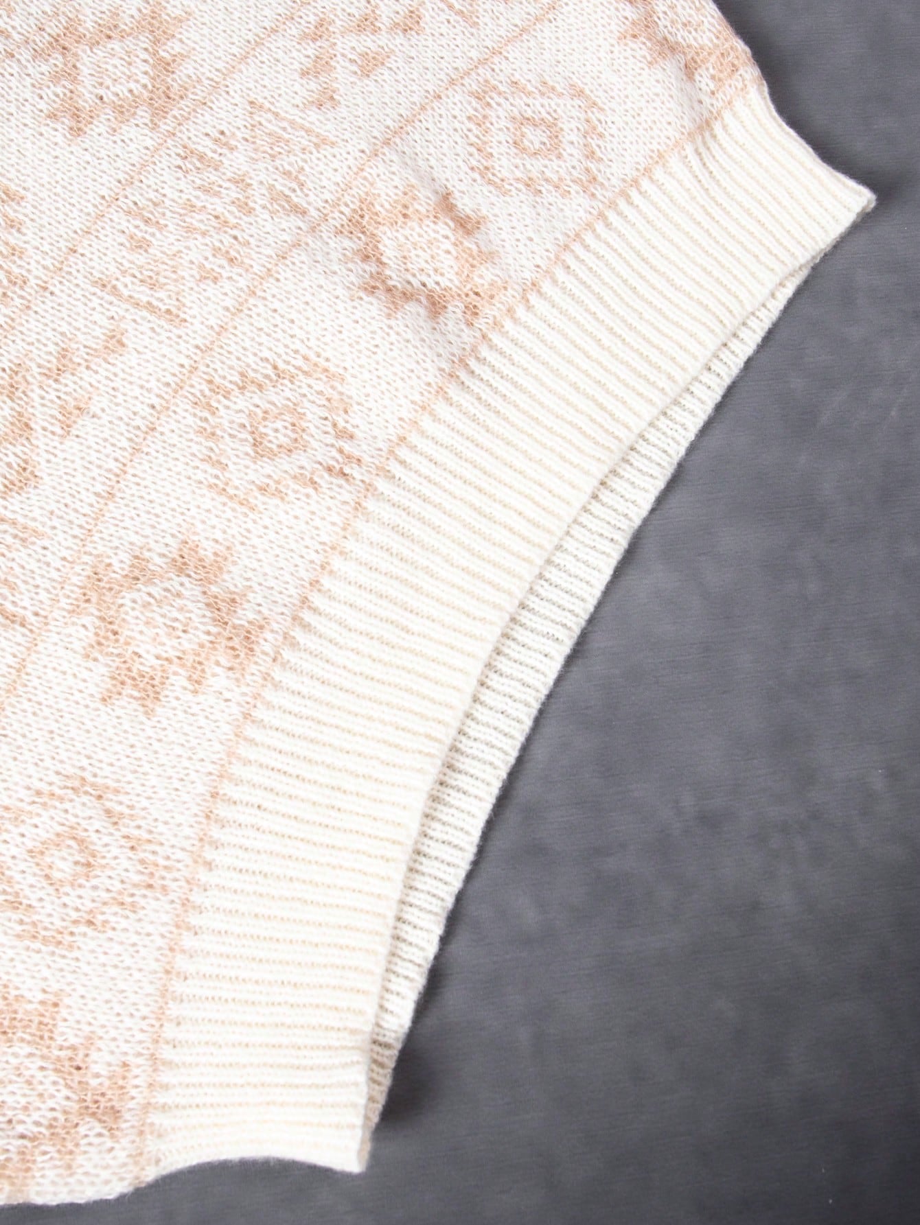 ANDREILEE PATTERNED SQUARE BLOCK PULLOBER SWEATER