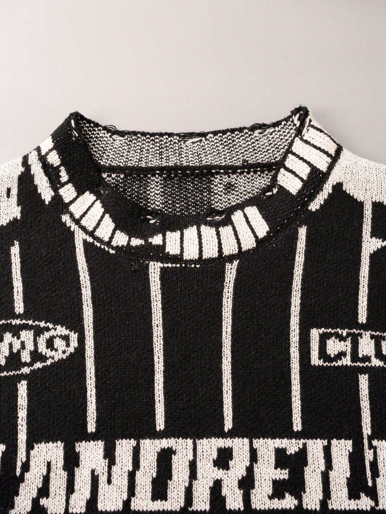 ANDREILEE CREWNECK SWEATER WITH VERTICAL STRIPE ENGLISH LETTER PATTERN