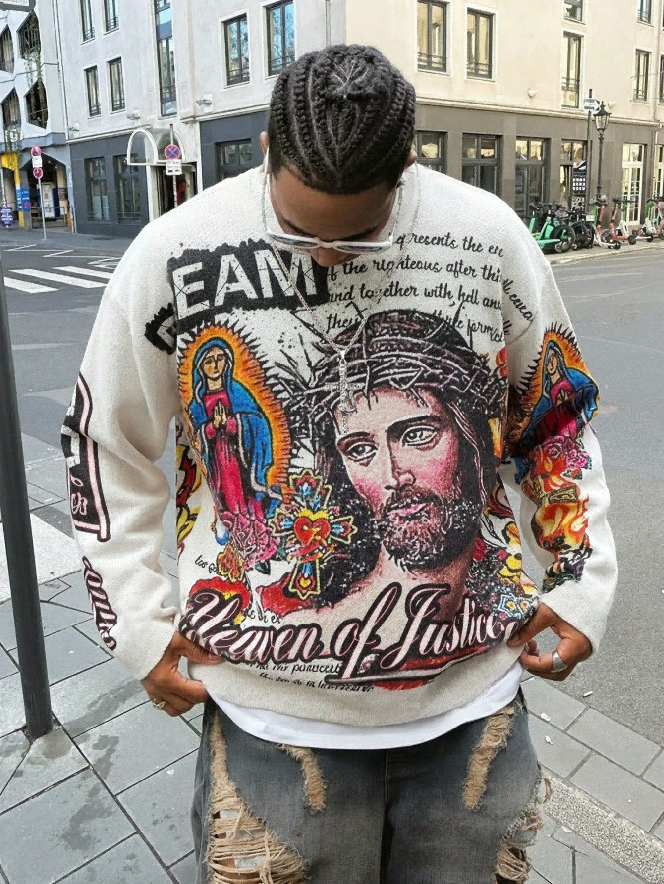 ANDREILEE RELIGIOUS FIGURE PATTERN PULLOVER SWEATER