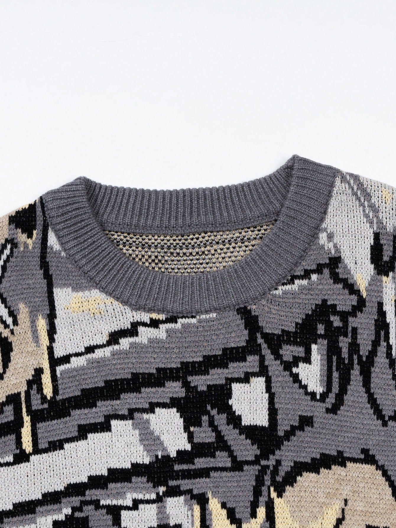 ANDREILEE FULL PRINTED PATTERN GRADIENT SWEATER