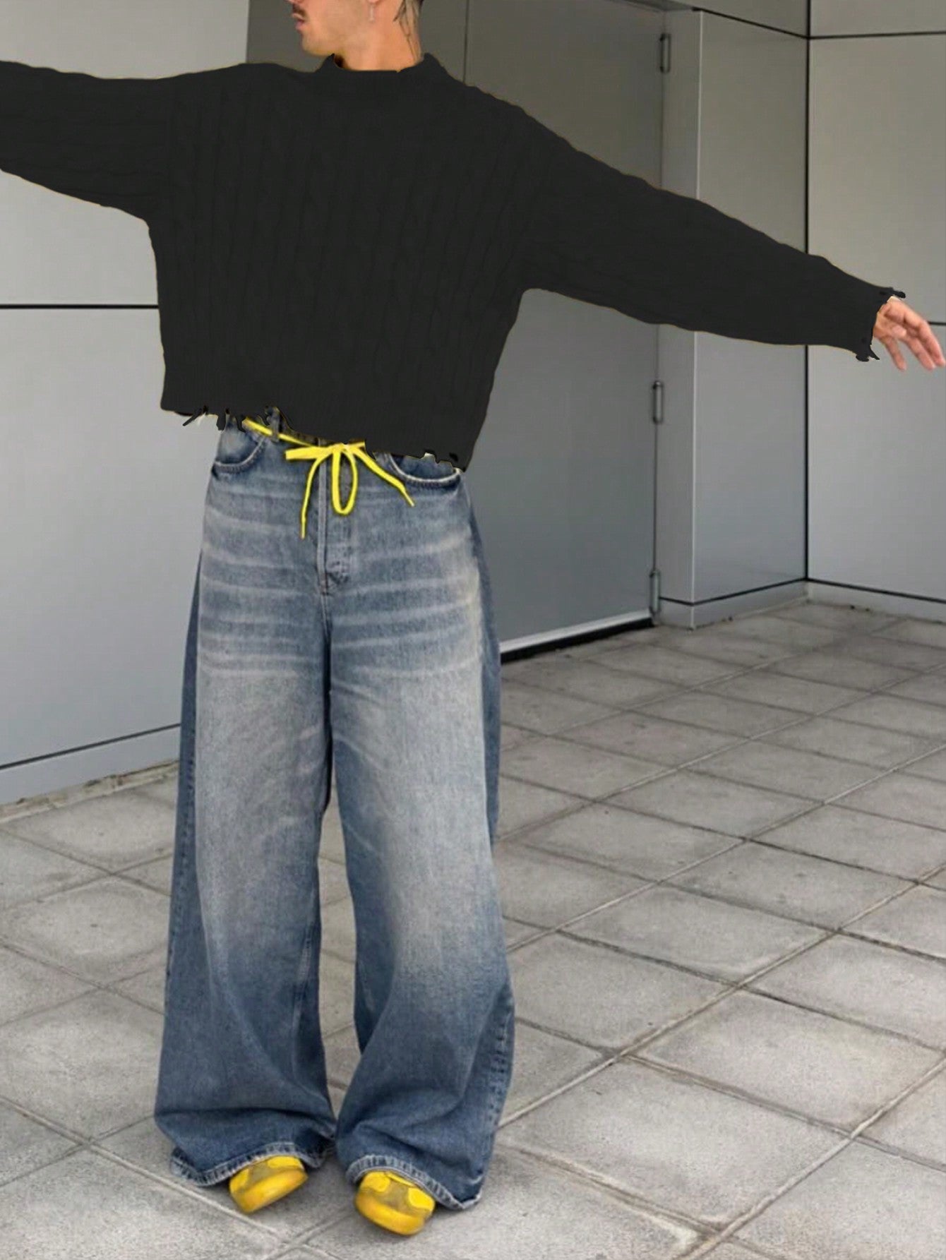 ANDREILEE BROKEN HOLE TASSEL FRIED DOUGH TWISTS SWEATER