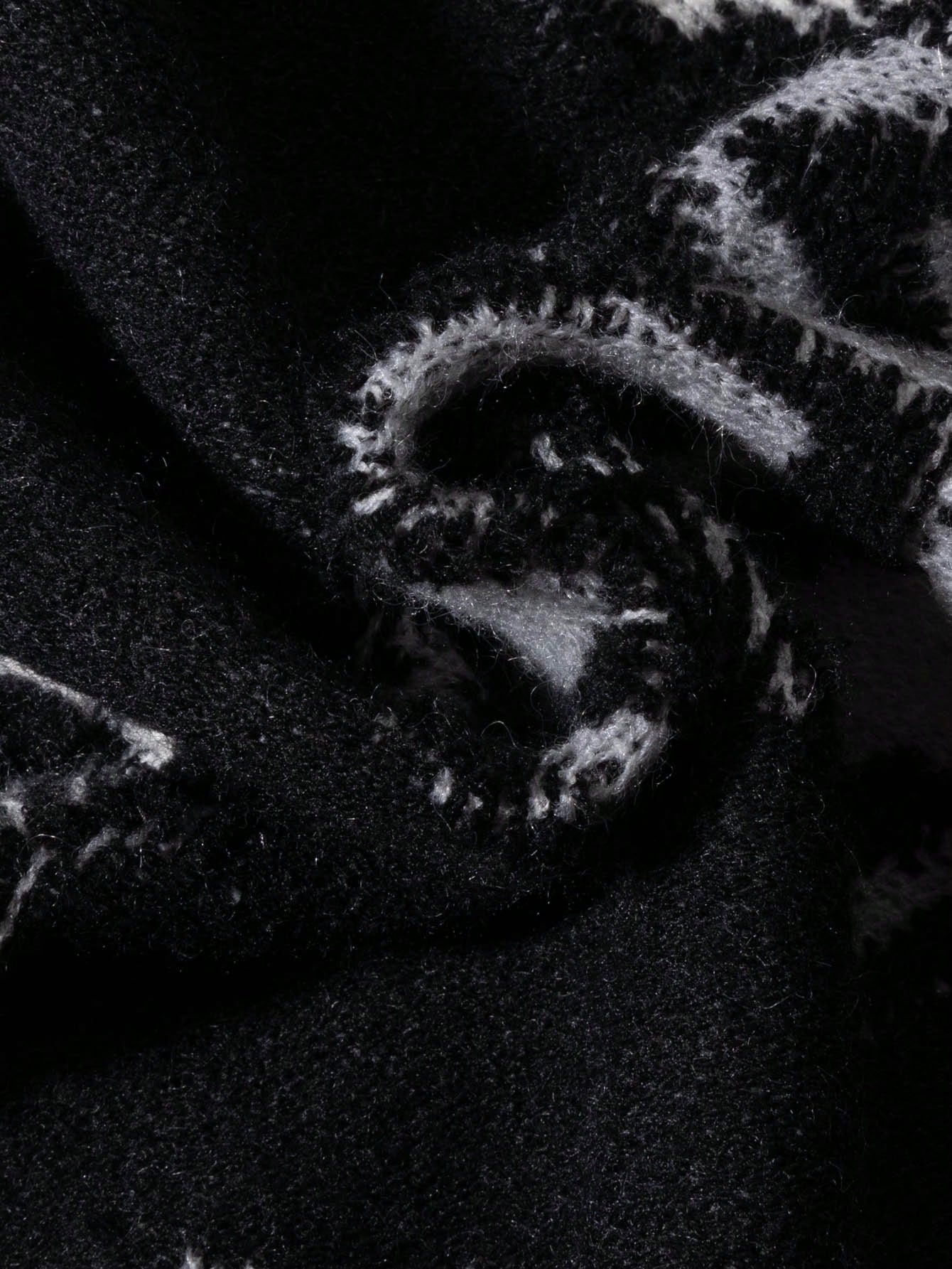 ANDREILEE CROSS JACQUARD CASUAL SWEATER