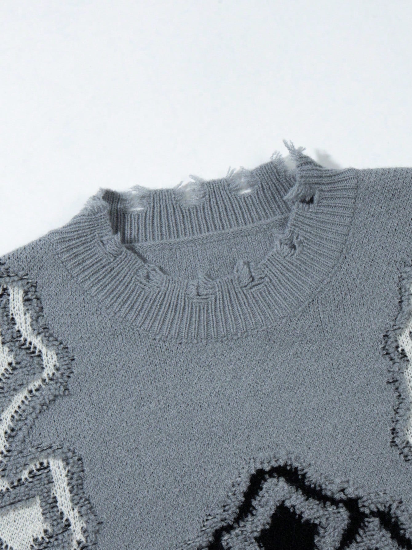 ANDREILEE CROSS JACQUARD CASUAL SWEATER