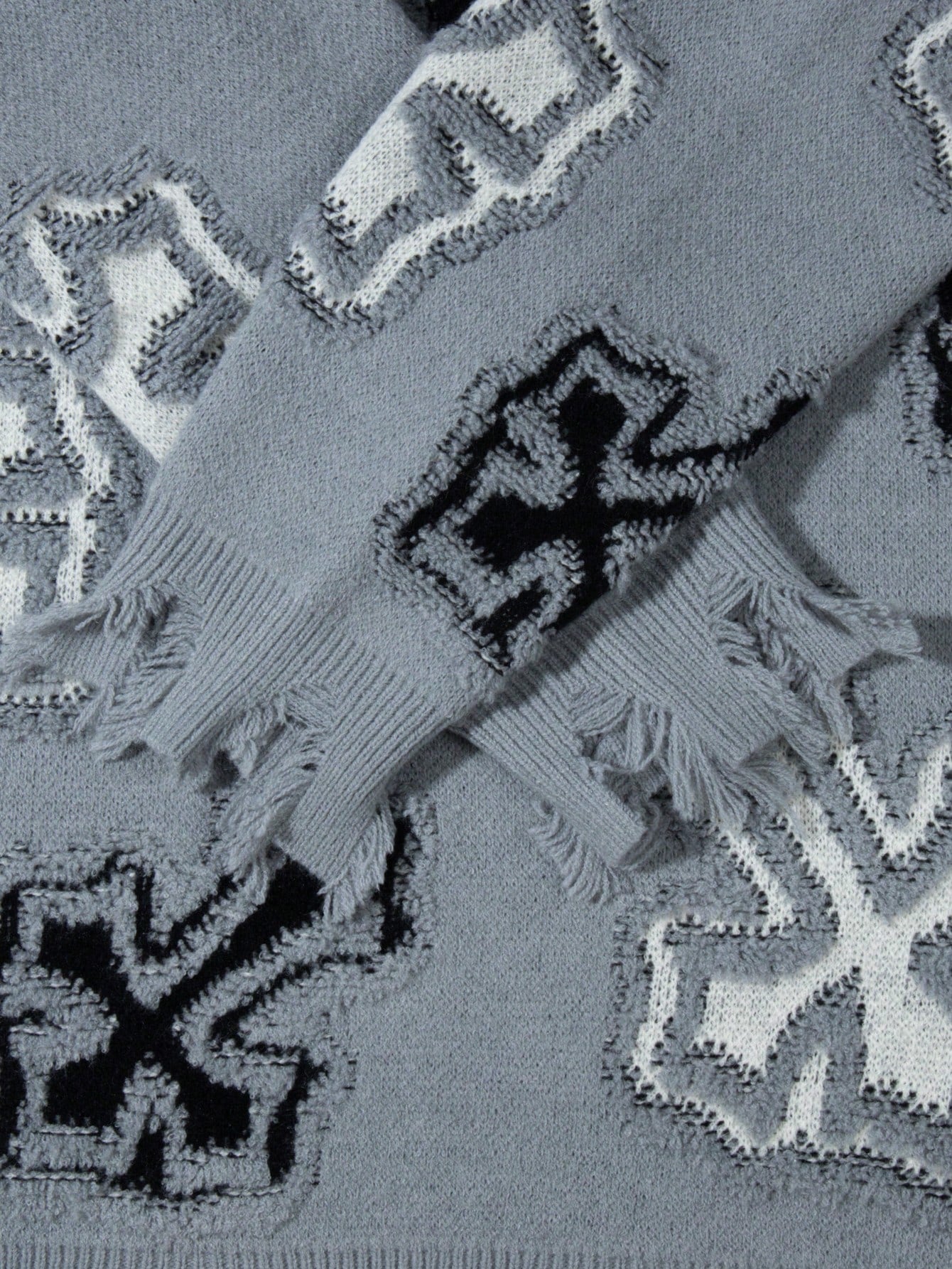 ANDREILEE CROSS JACQUARD CASUAL SWEATER