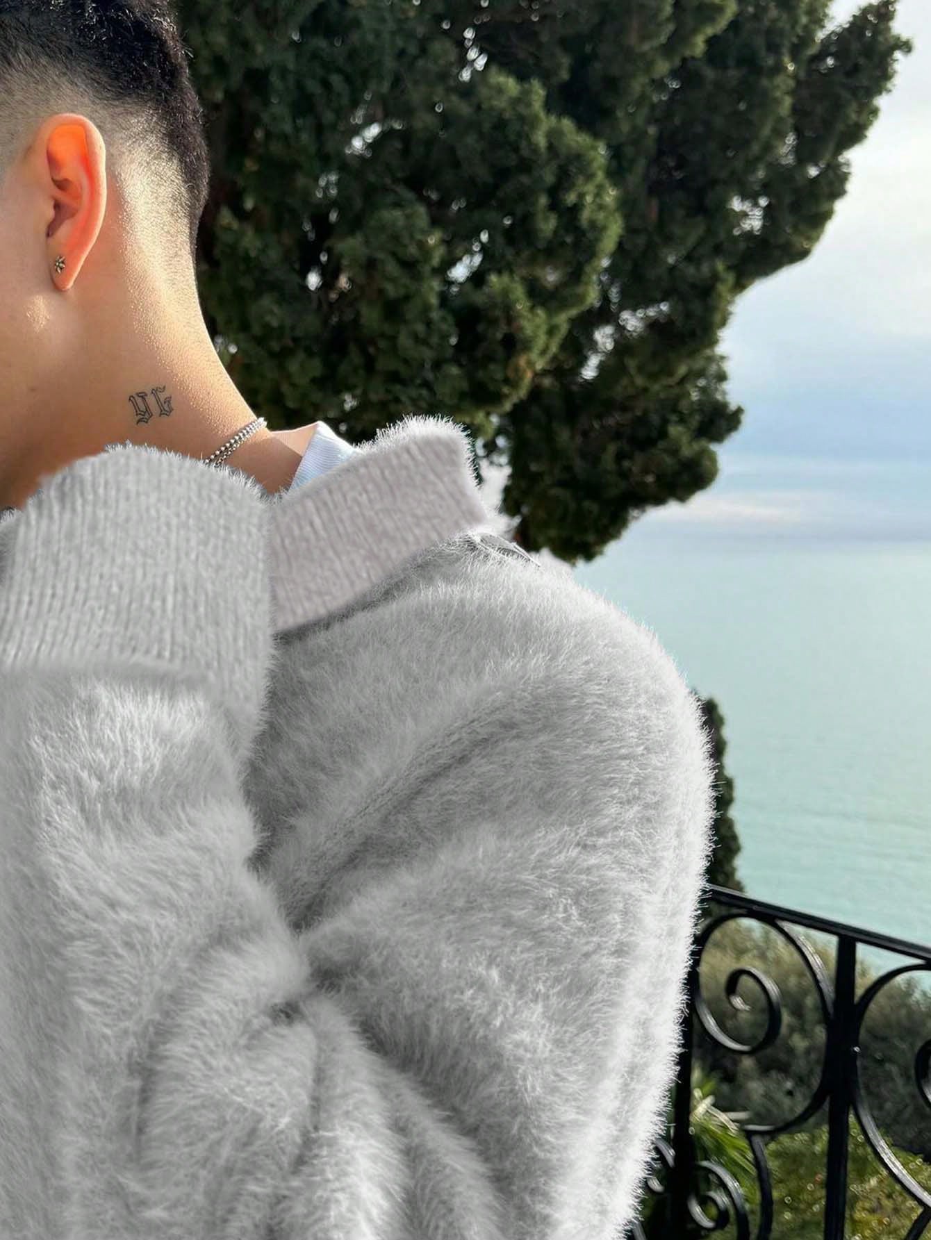 ANDREILEE BOTTOM COLOR BLOCKED TURTLENECK SWEATER