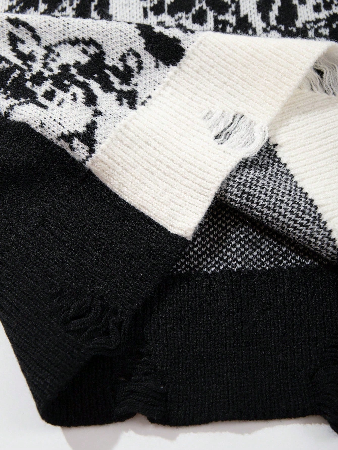 ANDREILEE DARK SKELETON PATTERN PULLOVER SWEATER