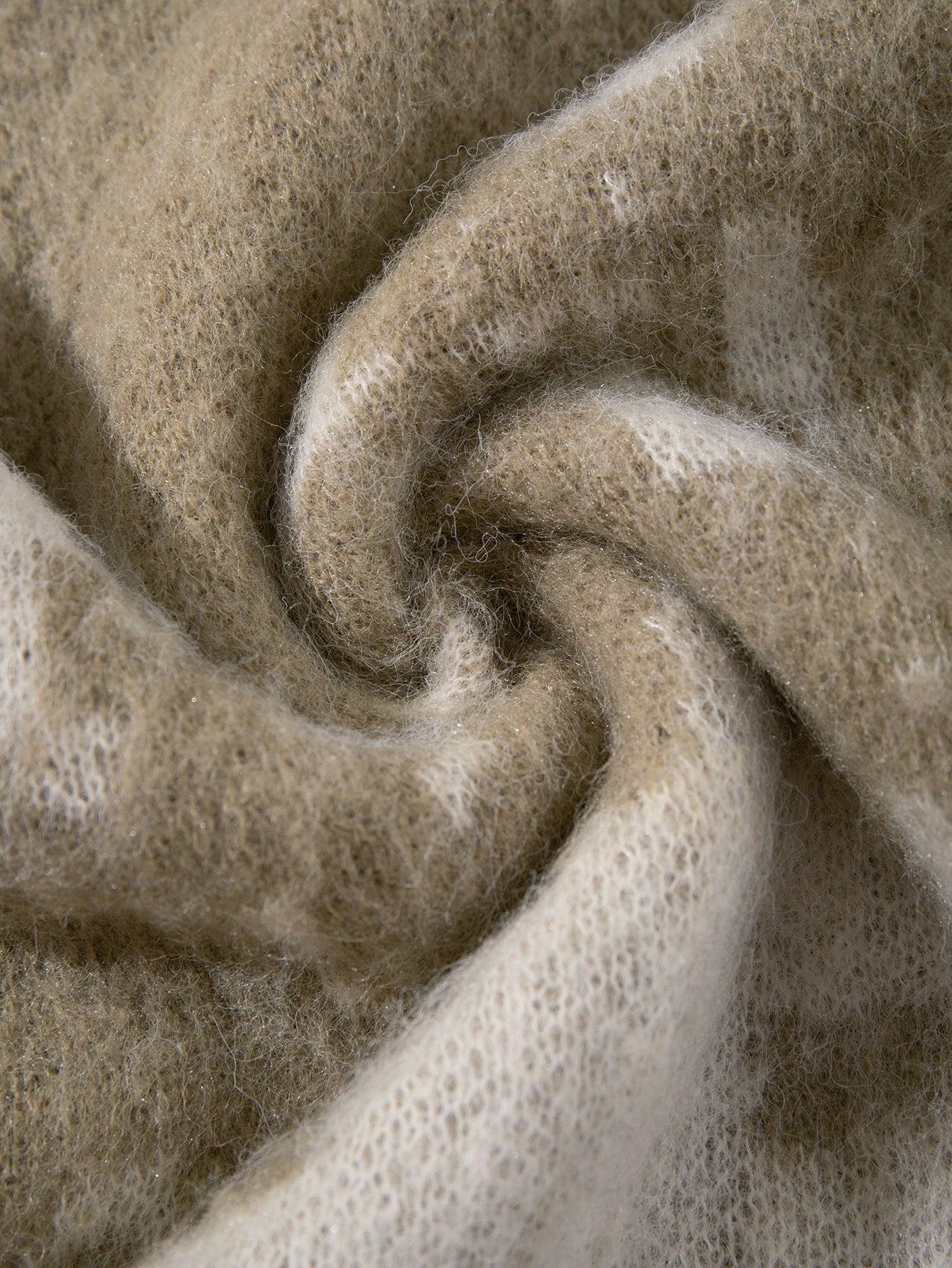 ANDREILEE HIGH STREET COLORBLOCK PULLOVER SWEATSHIRT