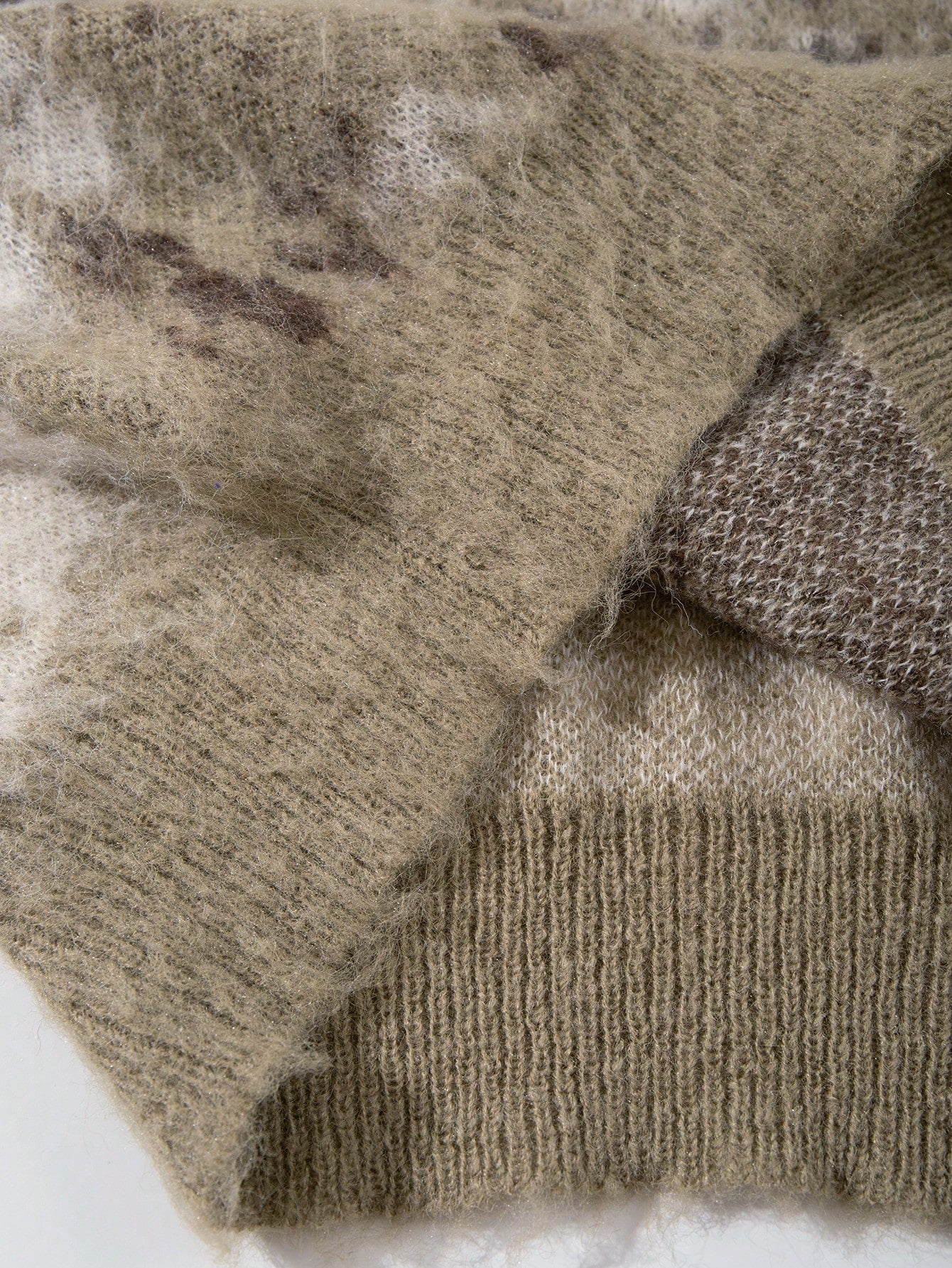 ANDREILEE HIGH STREET COLORBLOCK PULLOVER SWEATSHIRT