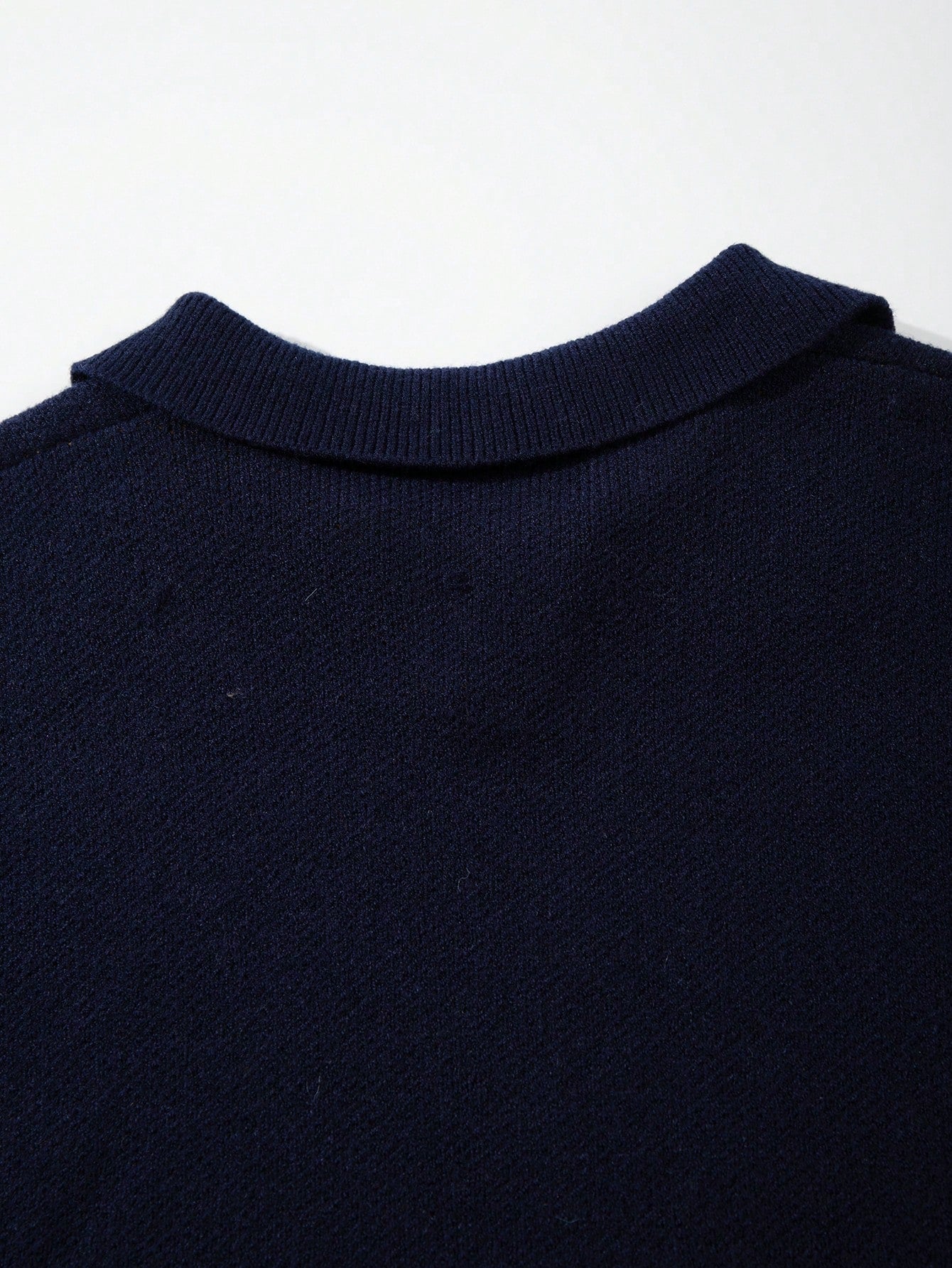 ANDREILEE WHITE DOVE PRINT POLO PULLOVER