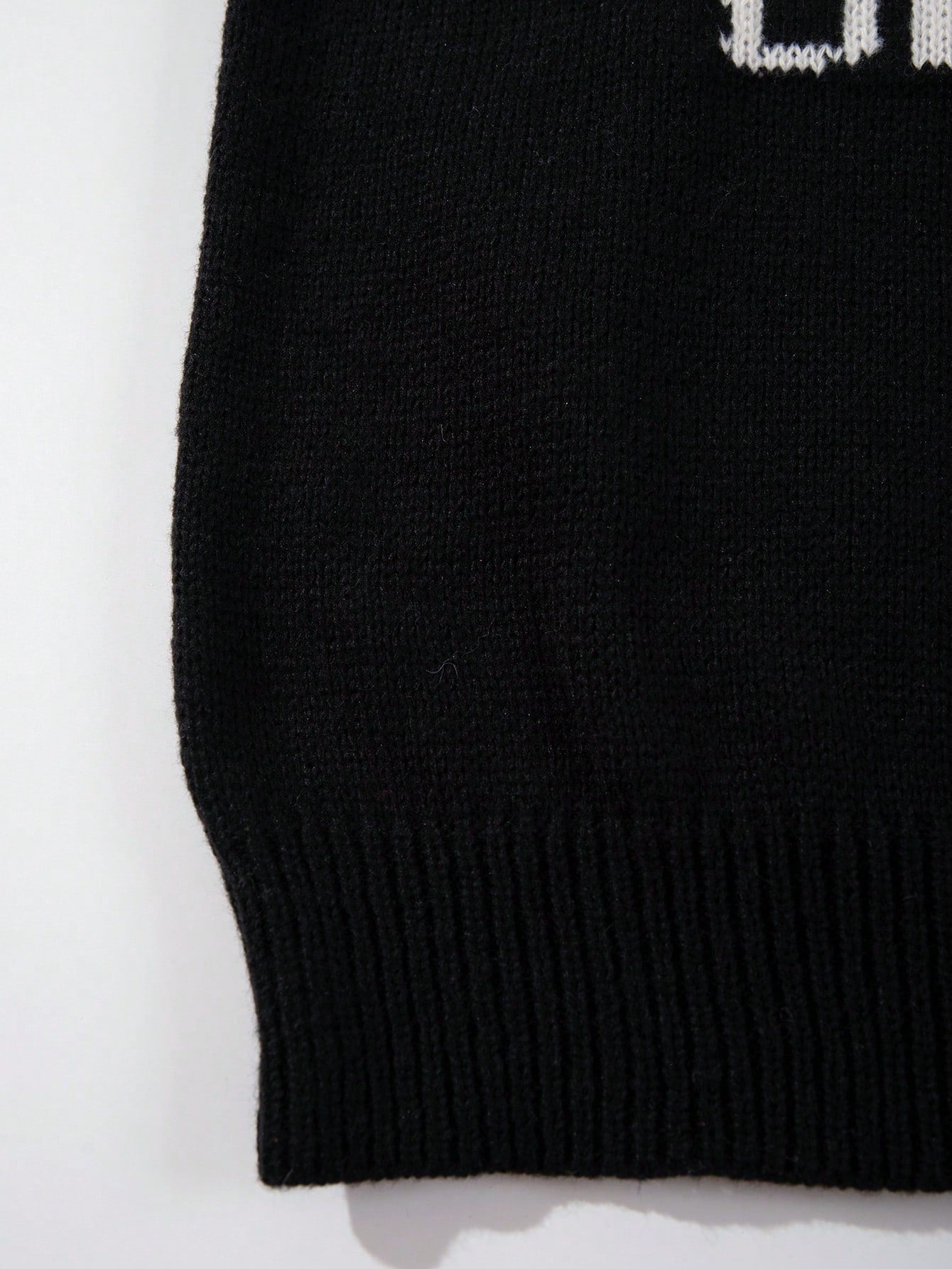 ANDREILEE SKULL LETTER PRINT PULLOVER SWEATER