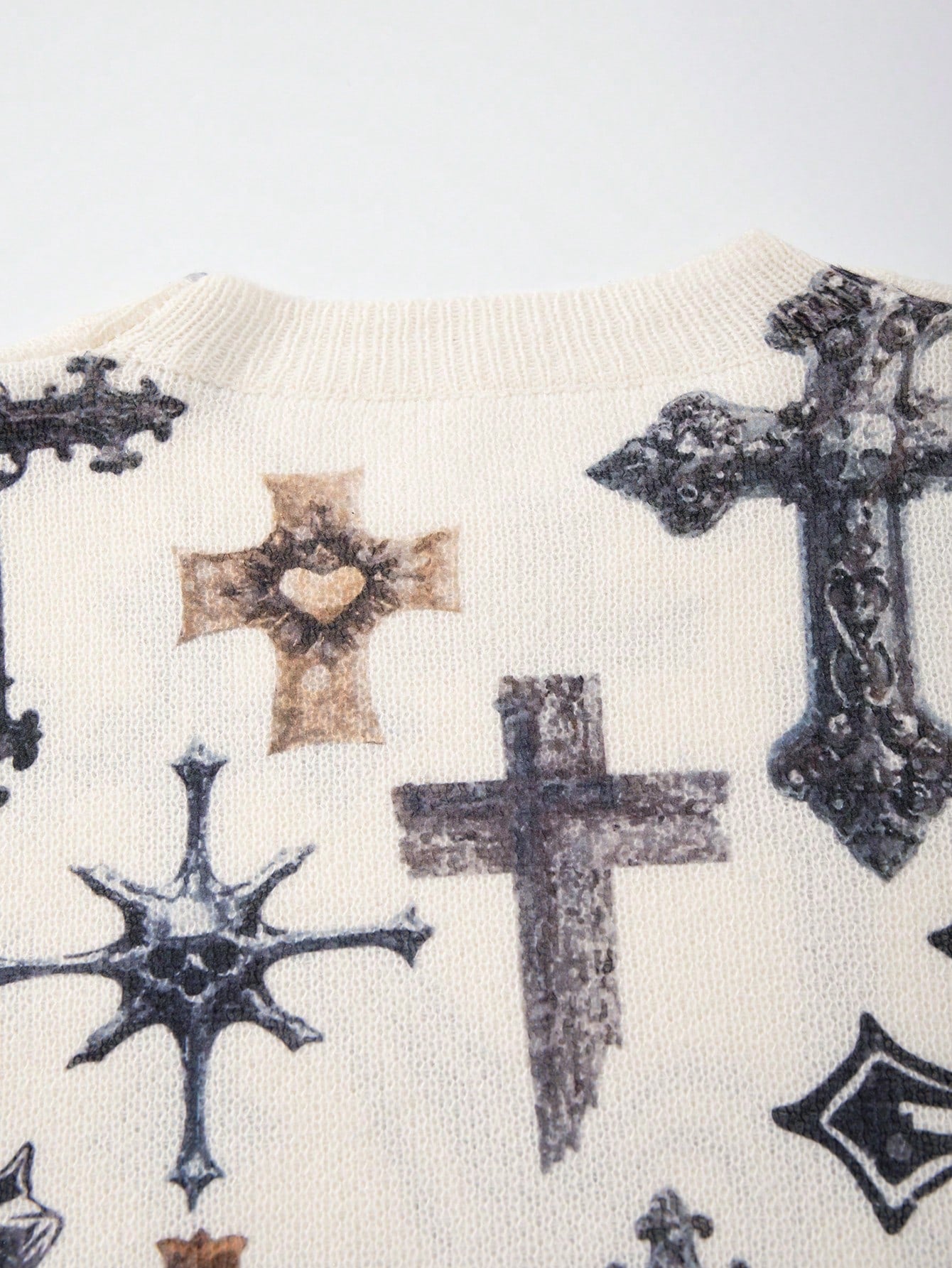 ANDREILEE HIGH STREET CROSS GRAFFITI PATTERN PULLOVER SWEATER