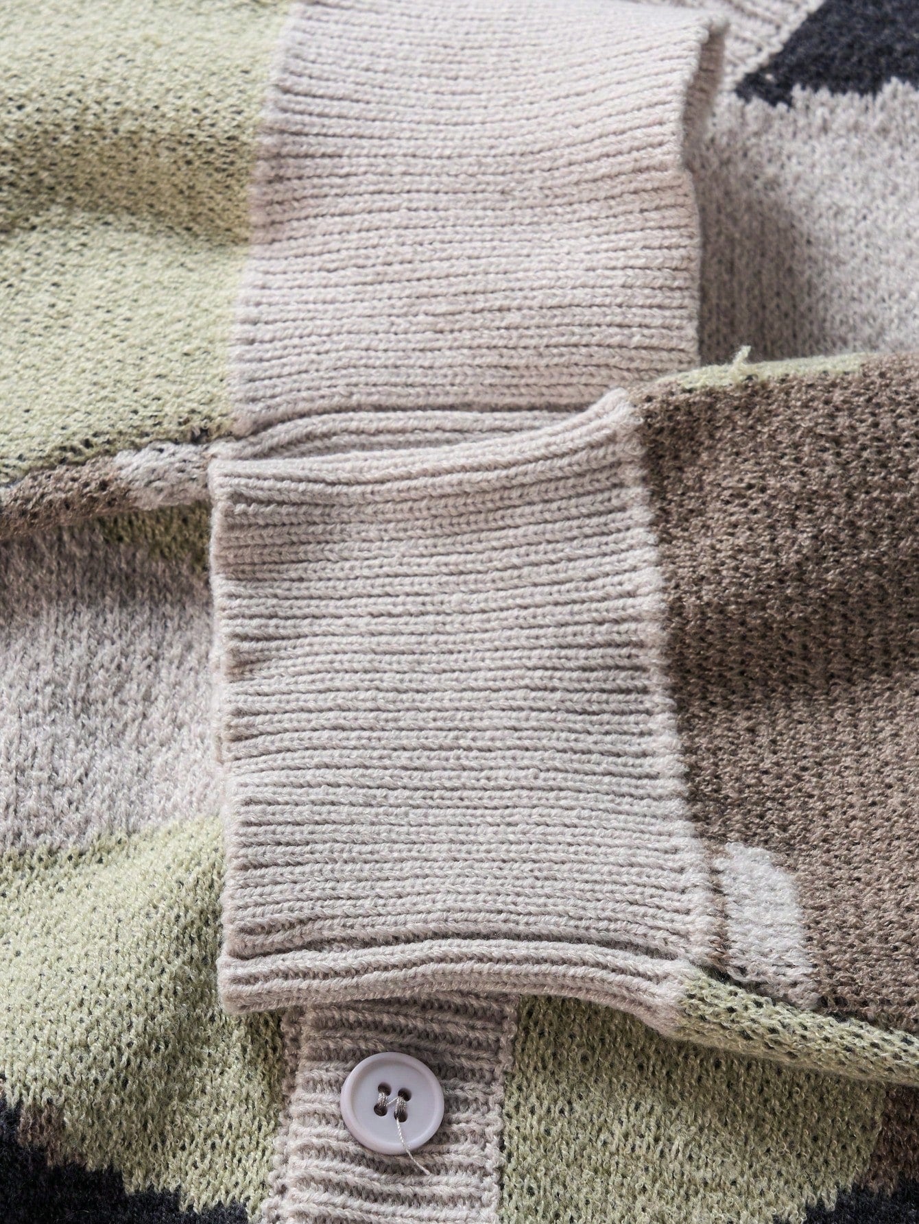 ANDREILEE CAMOUFLAGE RIPPED CARDIGAN SWEATER