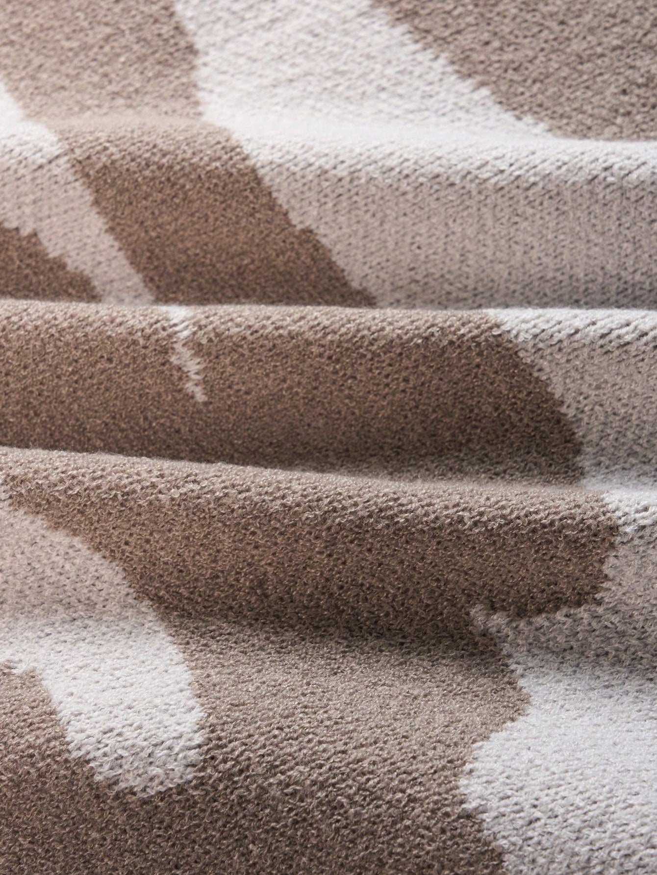 ANDREILEE CAMOUFLAGE RIPPED CARDIGAN SWEATER