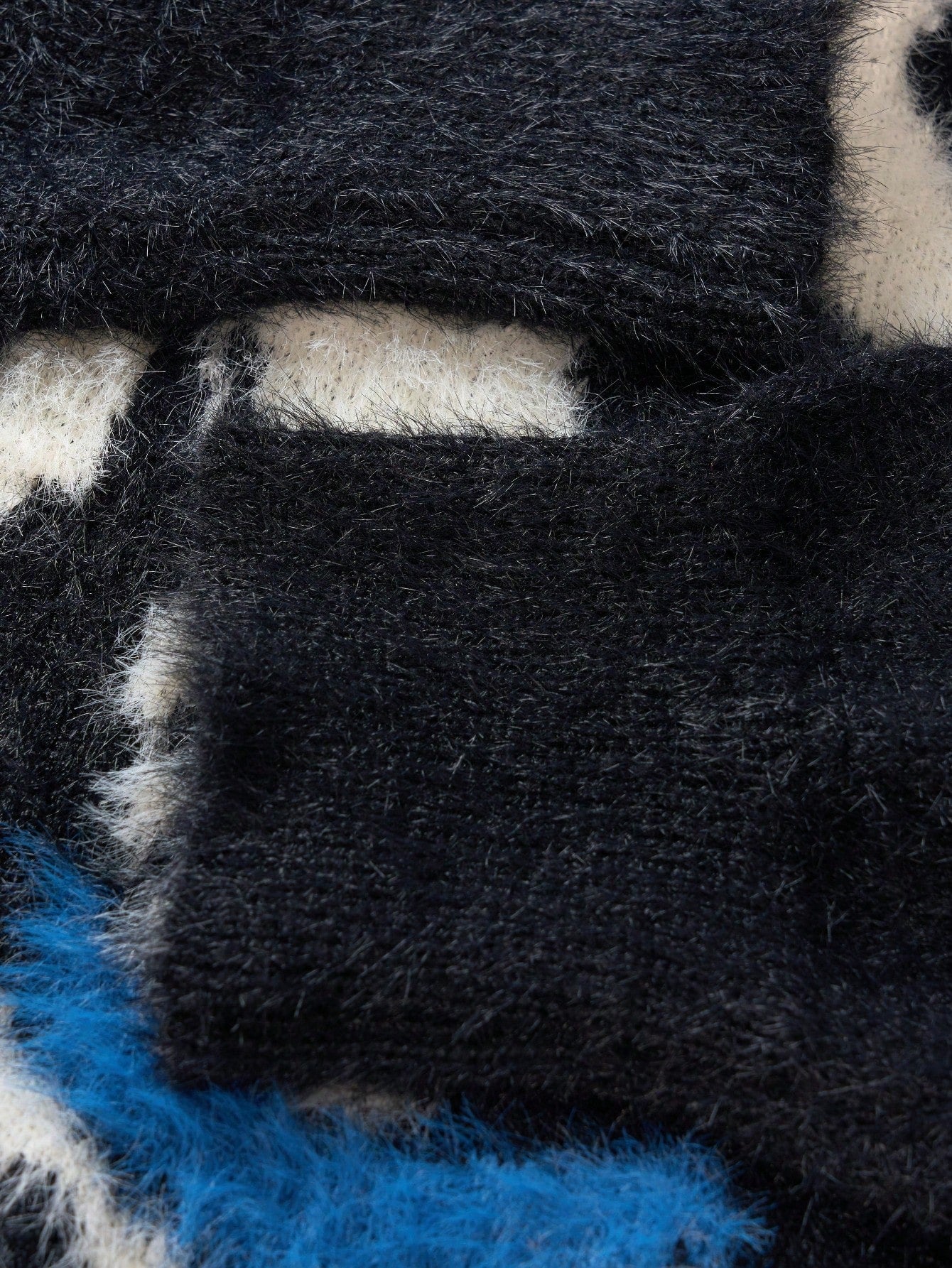 ANDREILEE SPOTTED DOG PATTERN PULLOVER SWEATER