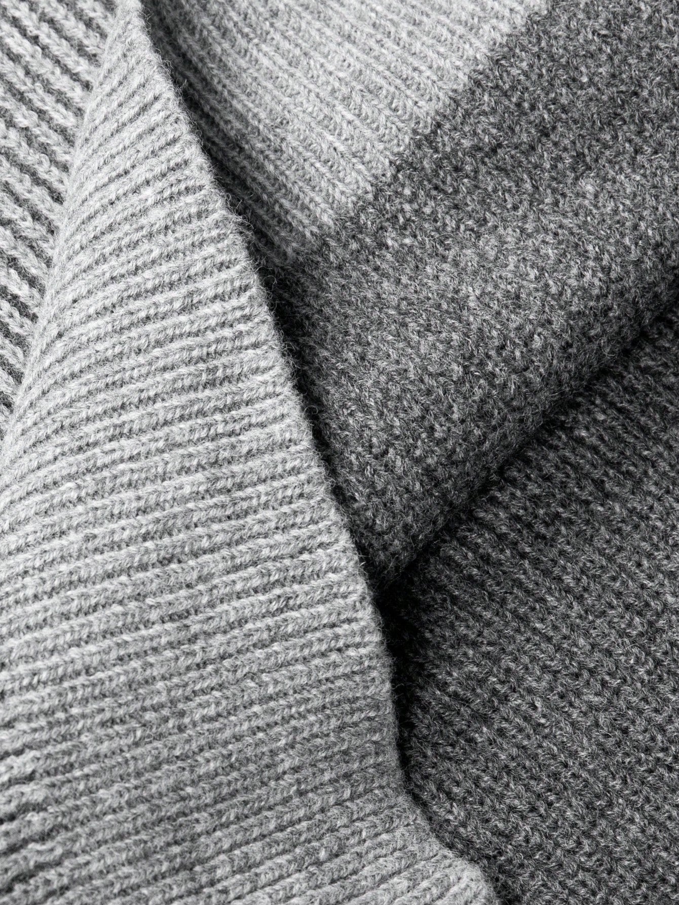 ANDREILEE WING BONE PATTERN PULLOVER SWEATER