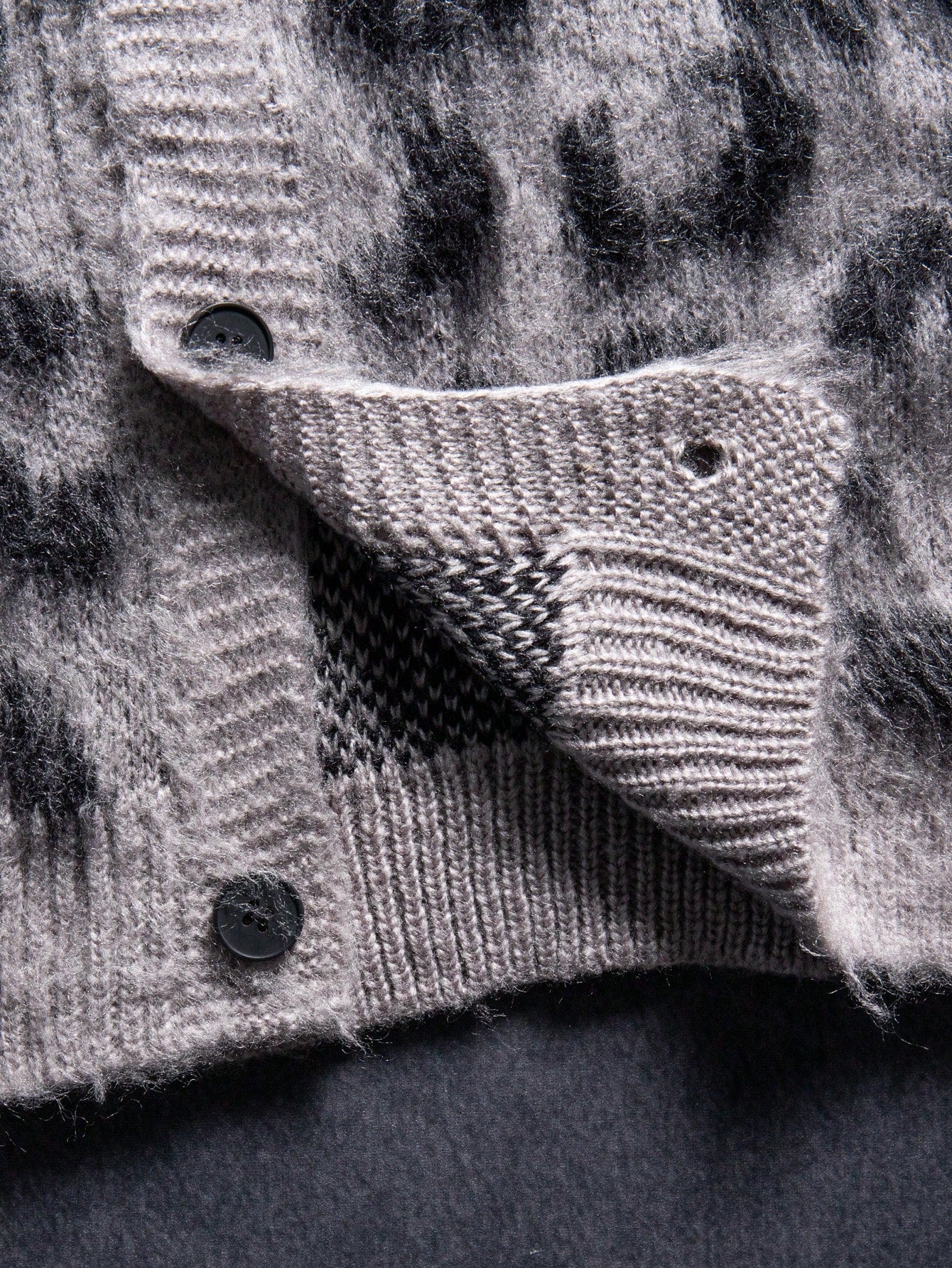 ANDREILEE VINTAGE LEOPARD PRINT CARDIGAN SWEATER