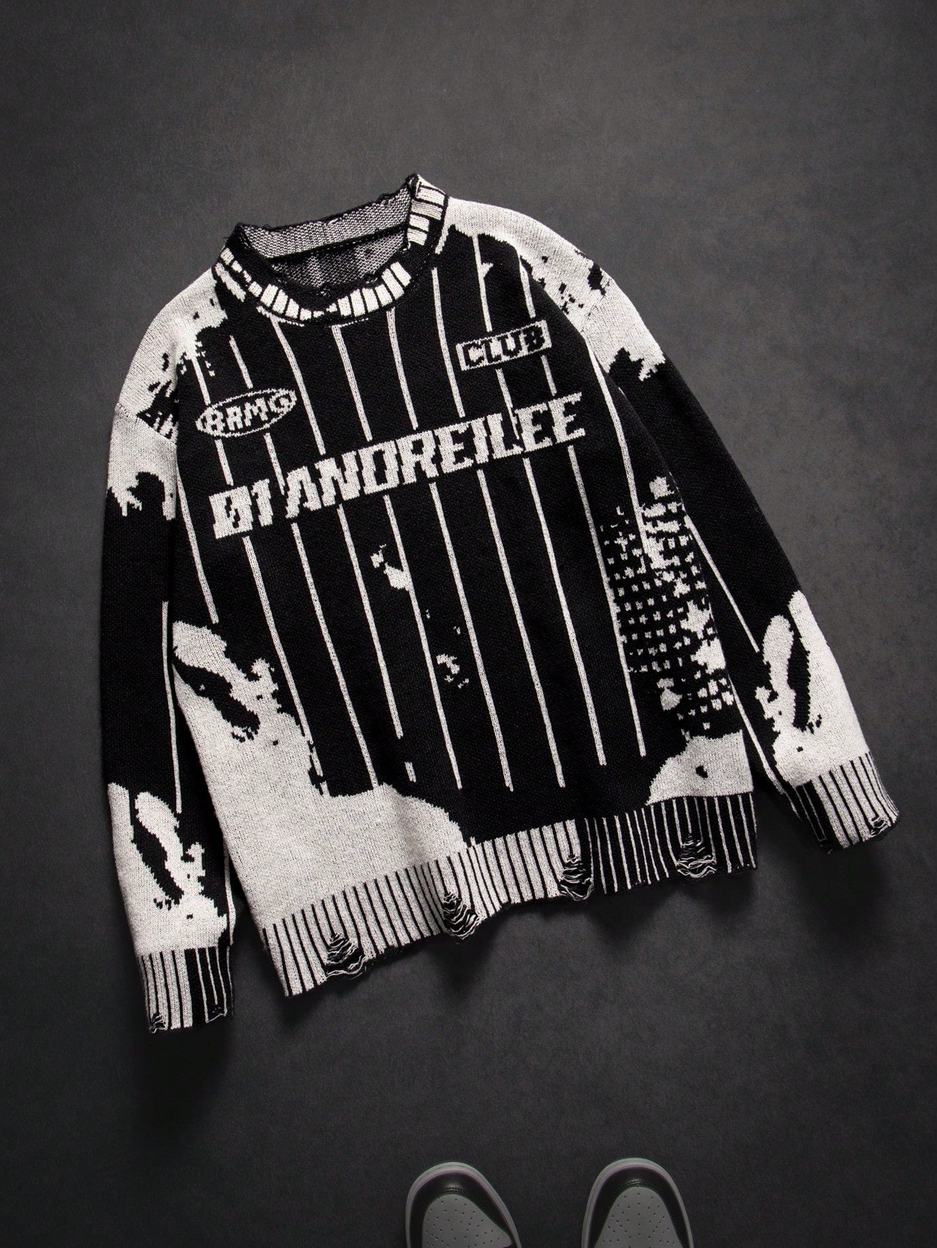 ANDREILEE CREWNECK SWEATER WITH VERTICAL STRIPE ENGLISH LETTER PATTERN