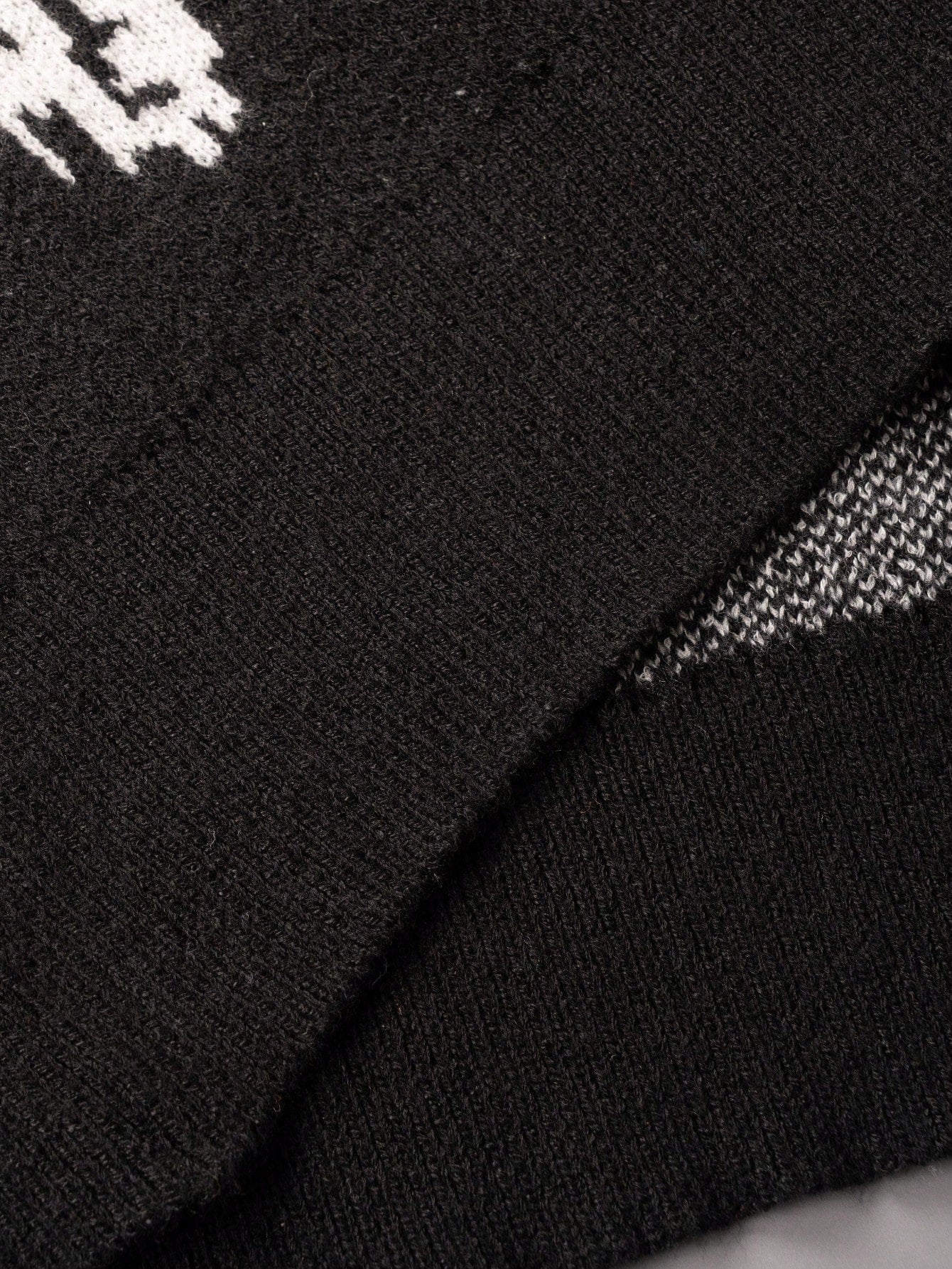 ANDREILEE SKULL AND STAR PATTERN PULLOVER SWEATER