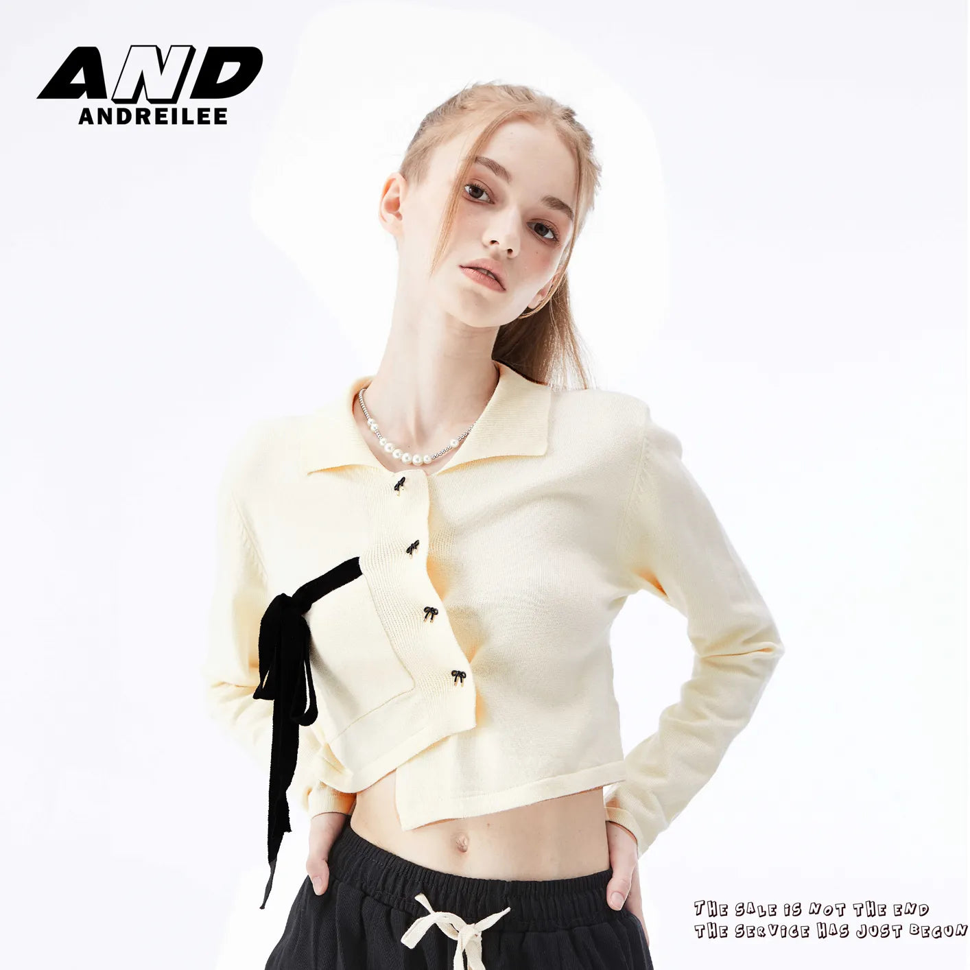 Bowknot Asymmetrical Knit Tops: Niche Design