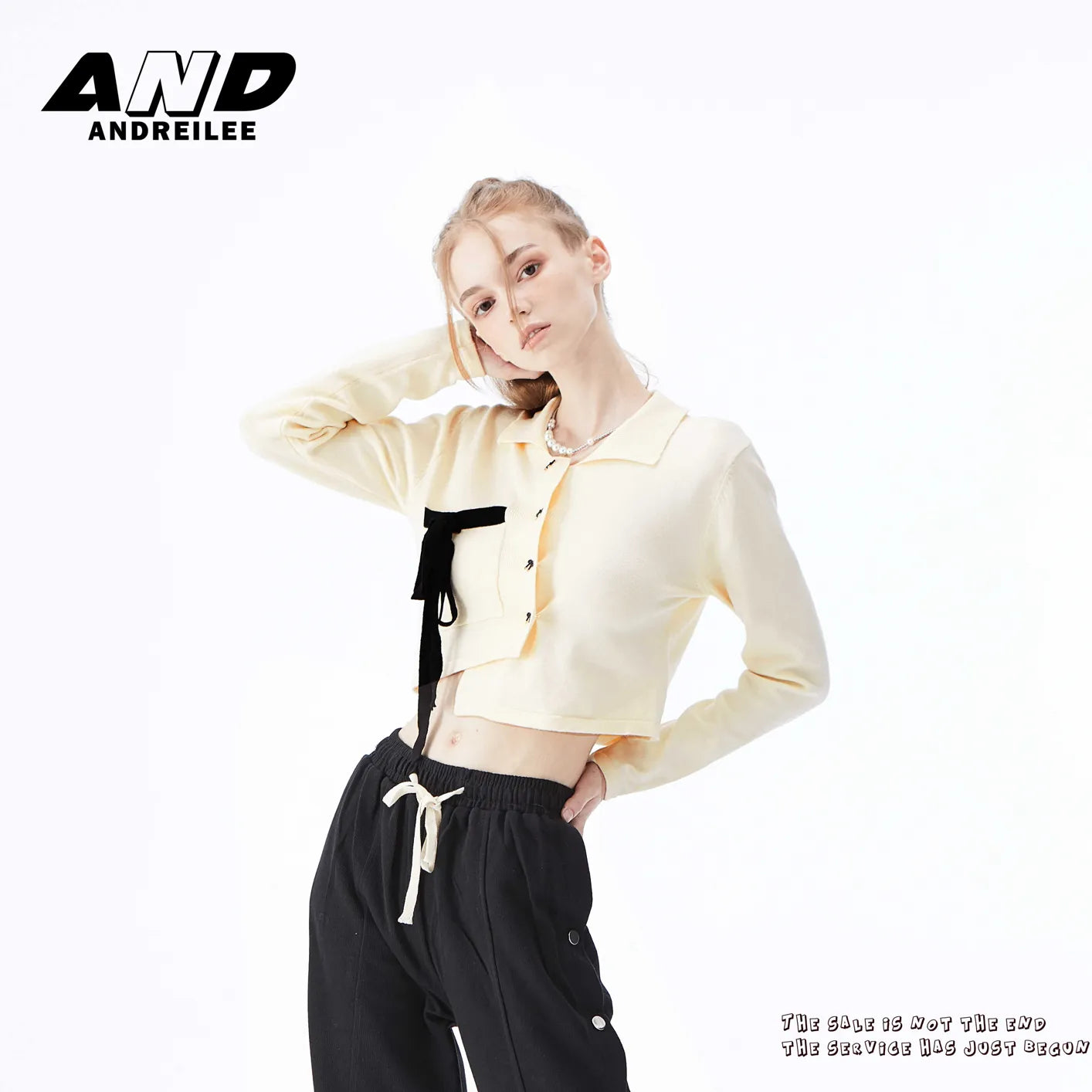 Bowknot Asymmetrical Knit Tops: Niche Design