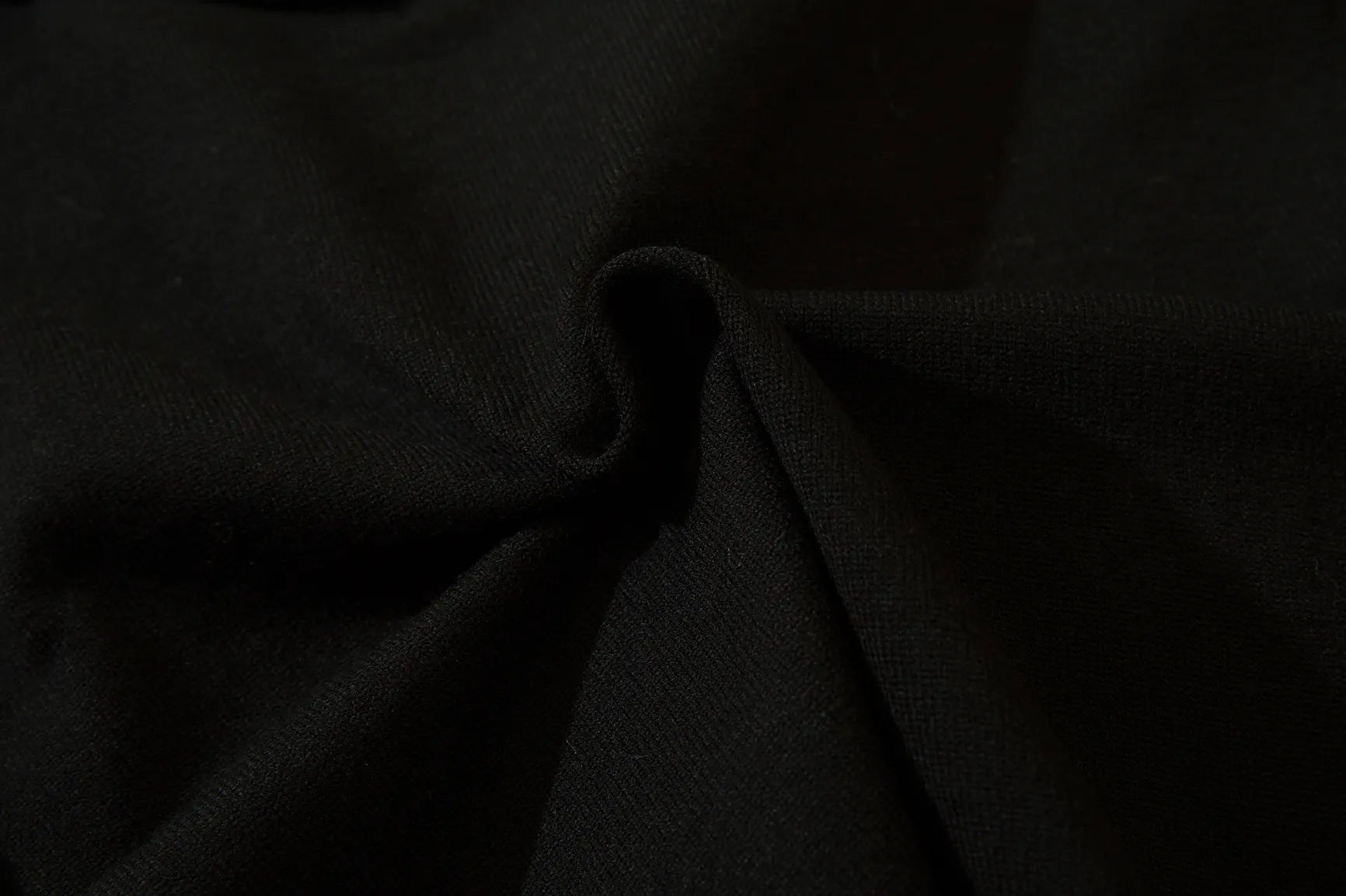 Bowknot Asymmetrical Knit Tops: Niche Design