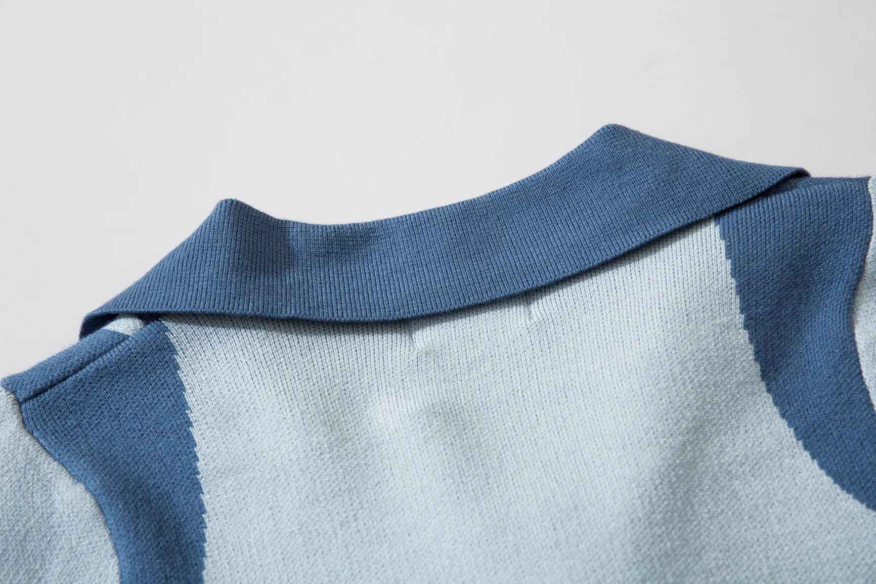 Color-Block Polo Sweater: Slim Fit, Chic Style