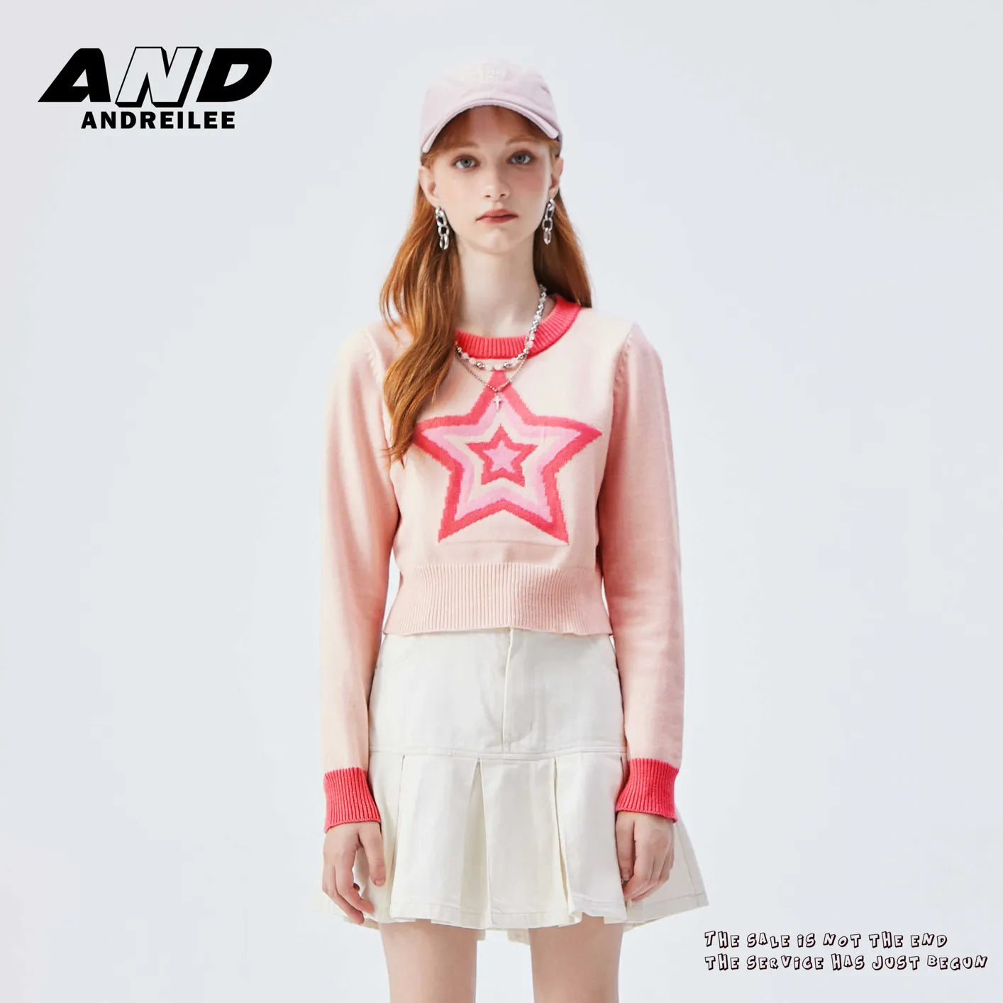 Sweet Star Pattern Color-Block Sweater: Slim-Fit