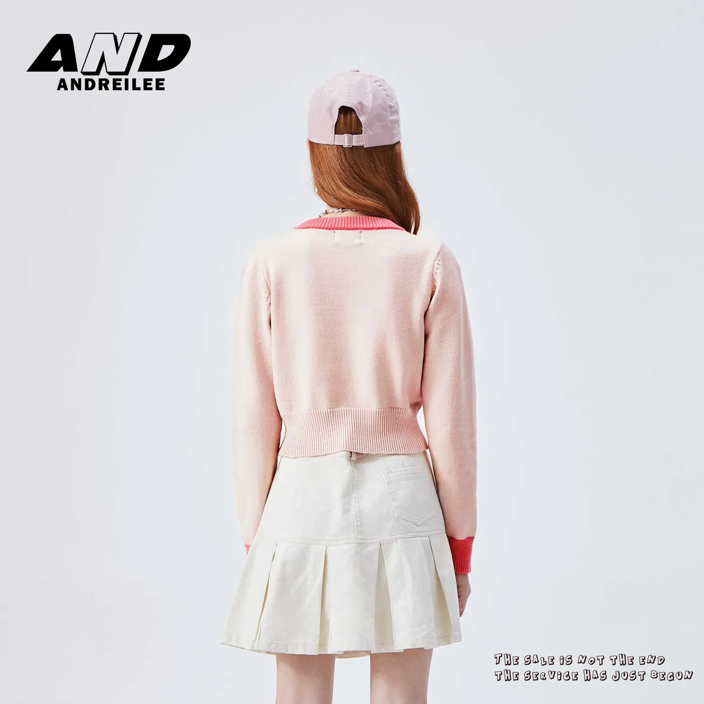Sweet Star Pattern Color-Block Sweater: Slim-Fit